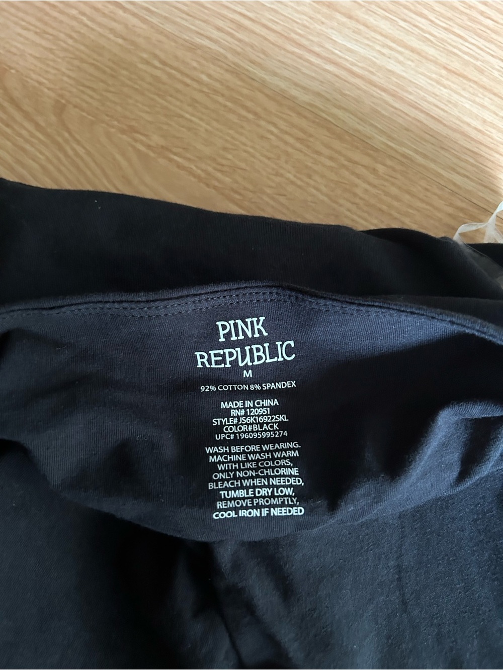 NWT Pink Republic Black Halter Padded Tank Top Medium - Picture 2 of 6